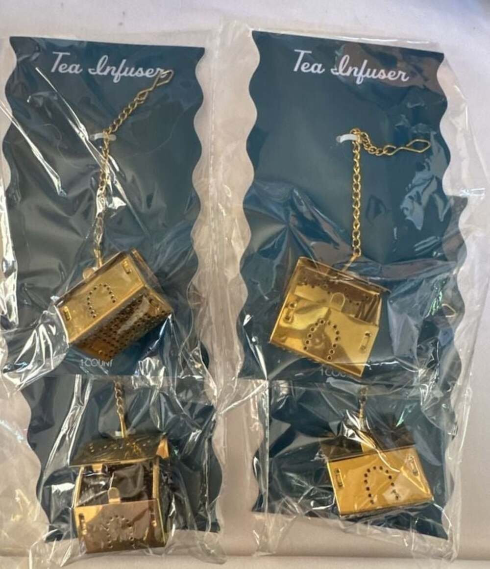 P517 Made For Retail Gold House Tea Infuser Set of 4